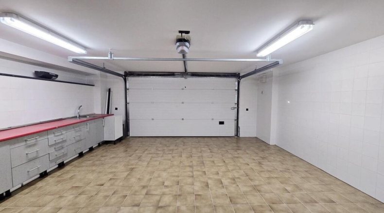 Community of Madrid - Villanueva de la Cañada - 390m2