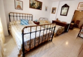 Дом с участком на продажу в городе Quesada. Фото