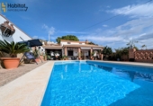 Village house for sale in Loja ref: TR409388 photo