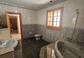 Загородный дом с участком на продажу в городе Purchena. Фото