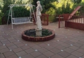 Отдельно стоящий дом с участком на продажу в городе Los Villares. Фото