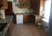 Загородный дом с участком на продажу в городе Хаэн. Фото
