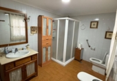 Chalet independiente con terreno en venta en Jaén ref: TR409406 foto