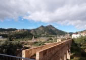 Дом с участком на продажу в городе La Vall d'Uixó Фото
