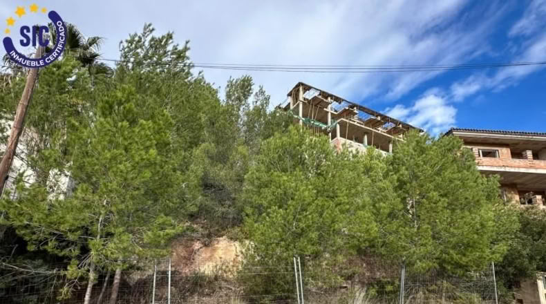 Valencia - Gilet - 608m2