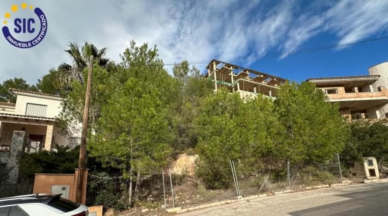 Valencia - Gilet - 608m2