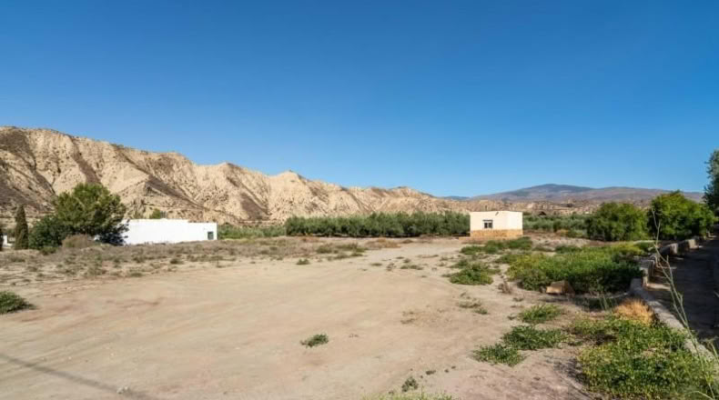 Almeria - Alsodux - 1950m2