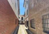 Chalet independiente con terreno en venta en la España, Bohoyo, ref: TR409574 foto