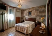 Casa de camp amb terreny en venda a la España, Almodóvar del Río, ref.: TR409660 foto