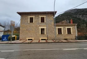 Oña 700&nbsp;m² 