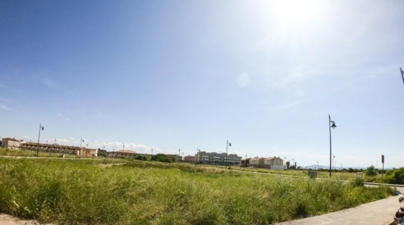 València - la Pobla Llarga - 1154m2