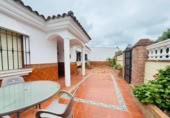 Chalet independiente con terreno en venta en la España, Los Barrios, ref: TR409780 foto