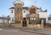 Village house for sale on España, Loja, ref: TR409819 photo