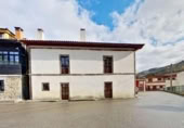 Xalet independent amb terreny en venda a la España, Mieres, ref.: TR398673 foto