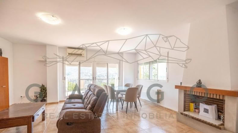 Valencia - Gilet - 570m2