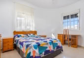 Chalet independiente con terreno en venta en la España, Torrevieja, ref: TR409888 foto