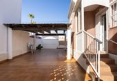 Chalet independiente con terreno en venta en la España, Torrevieja, ref: TR409888 foto