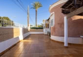 Chalet independiente con terreno en venta en la España, Torrevieja, ref: TR409888 foto