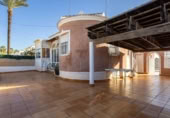 Chalet independiente con terreno en venta en la España, Torrevieja, ref: TR409888 foto