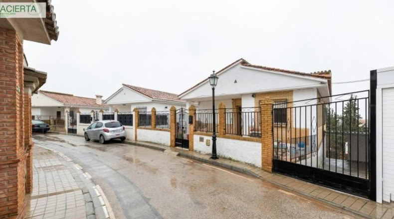 Granada - Huétor Vega - 661m2