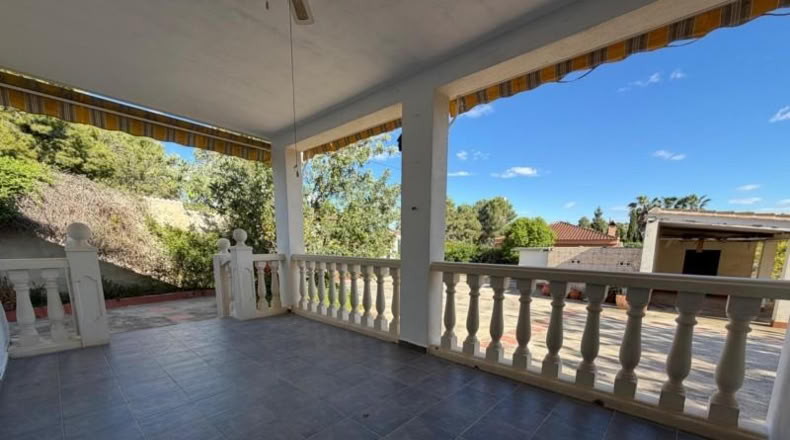 Валенсия - Villamarchante - 3200m2