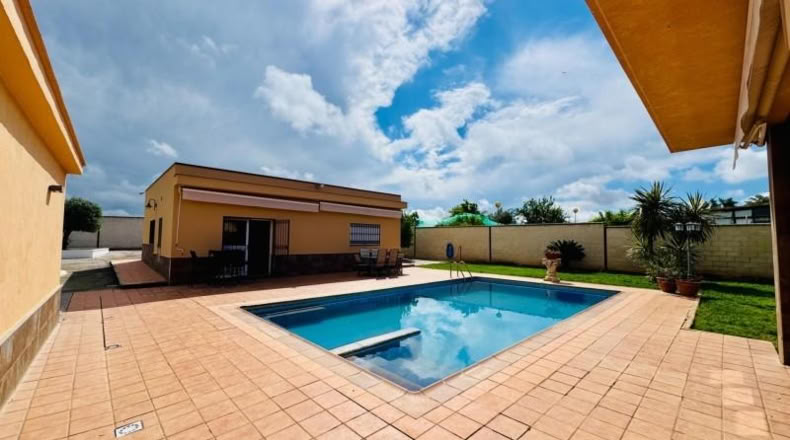 Sevilla - Alcalá de Guadaíra - 1500m2