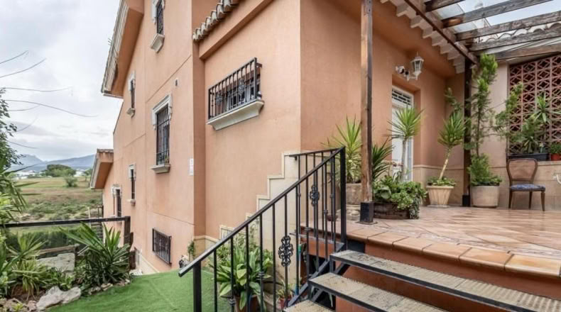 Granada - Gójar - 660m2