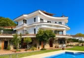 Chalet independiente con terreno en venta en la España, Poyales del Hoyo, ref: TR368711 foto