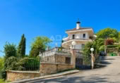 Chalet independiente con terreno en venta en la España, Poyales del Hoyo, ref: TR368711 foto