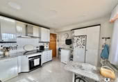 Chalet independiente con terreno en venta en la España, Poyales del Hoyo, ref: TR368711 foto