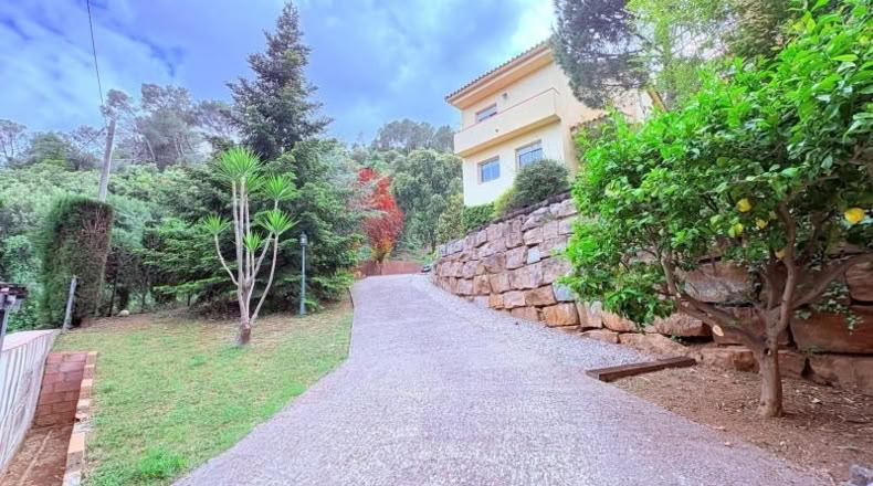 Barcelona - Castellar del Vallès - 935m2