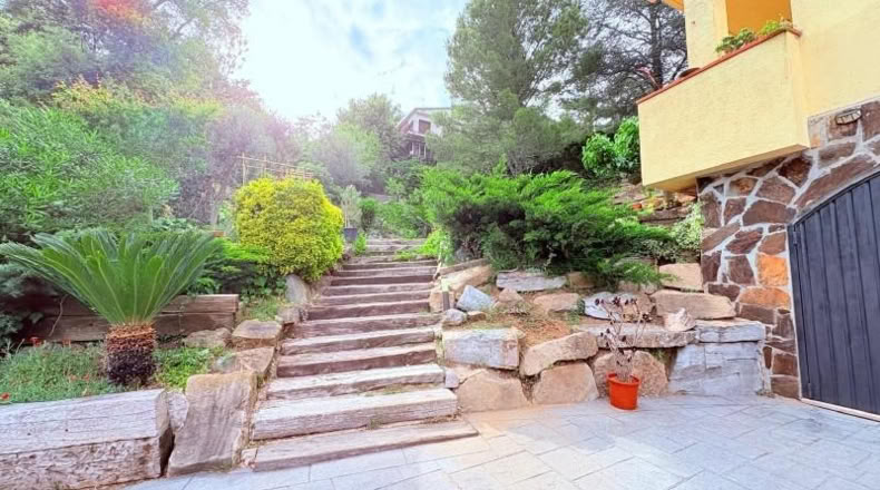 Barcelona - Castellar del Vallès - 935m2