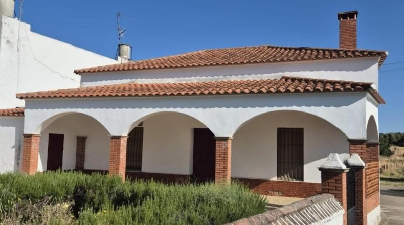 Badajoz - Fregenal de la Sierra - 80386m2