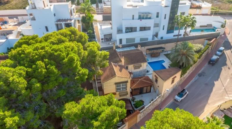 Аликанте - Torrevieja - 827m2