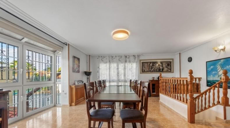 Аликанте - Torrevieja - 827m2