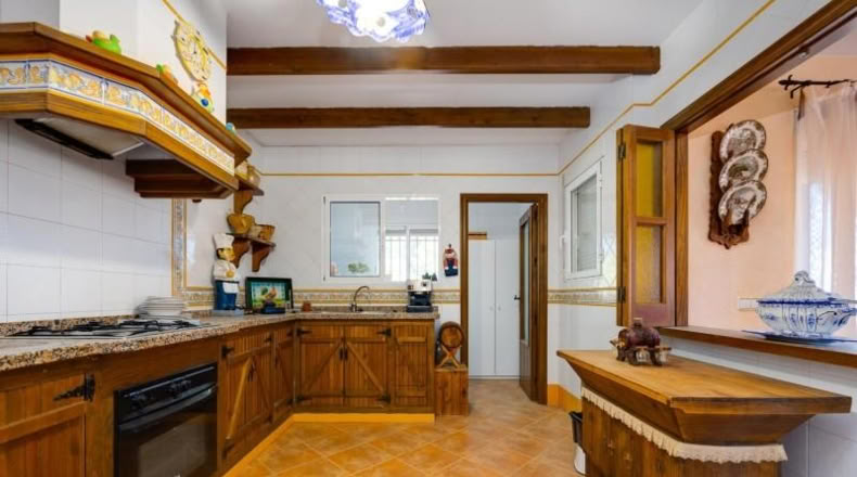 Аликанте - Сан-Мигель-де-Салинас - 1250m2