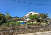 Chalet independiente con terreno en venta en la España, Canyelles, ref: TR241505 foto