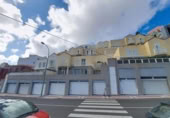 Отдельно стоящий дом с участком на продажу в городе Лас-Пальмас-де-Гран-Канария Фото