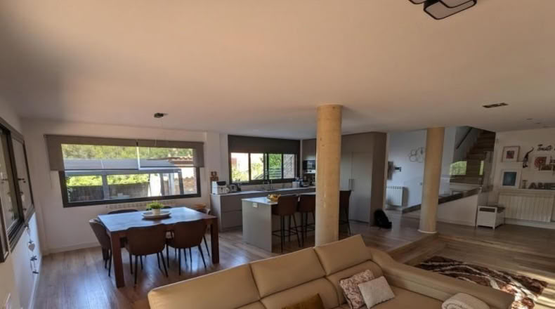 Barcelona - Torrelles de Llobregat - 1300m2
