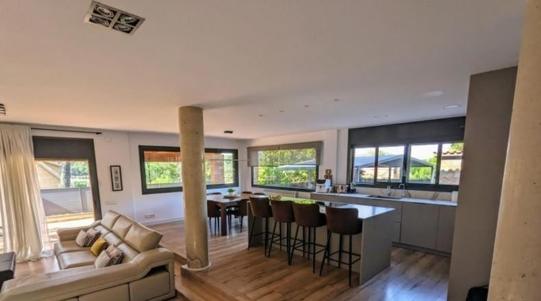 Barcelona - Torrelles de Llobregat - 1300m2