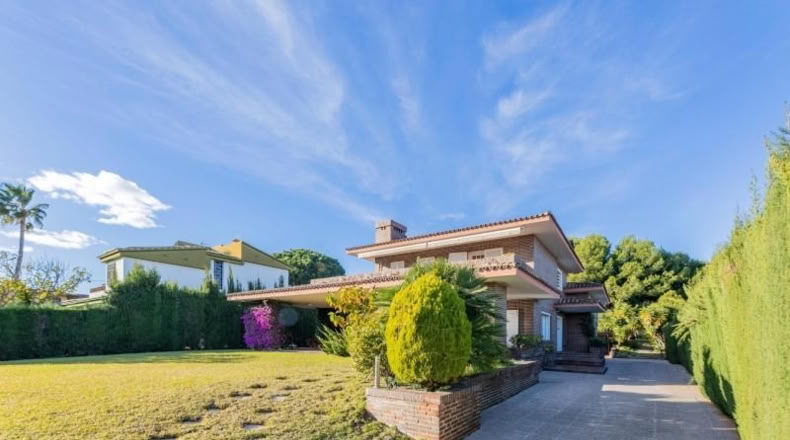 Castellón - Benicasim - 2695m2