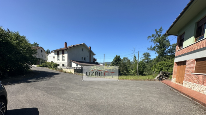 Astúries - Pola de Siero - 7300m2