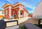 Xalet independent amb terreny en venda a la España, Castellet, ref.: TR410099 foto