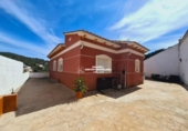 Xalet independent amb terreny en venda a la España, Castellet, ref.: TR410099 foto