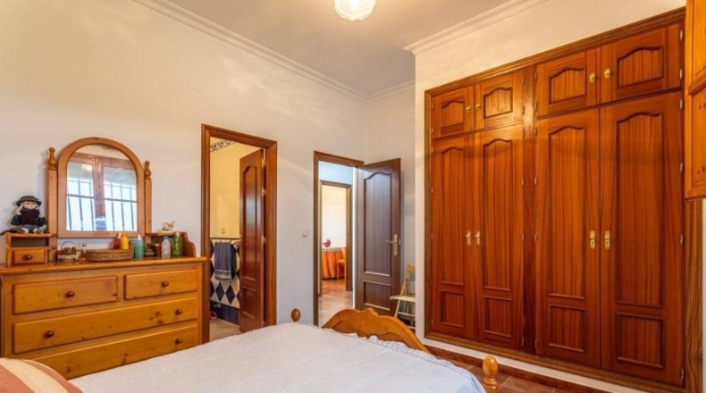 Sevilla - Sanlúcar la Mayor - 5000m2