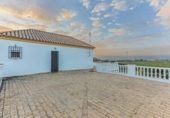 Chalet independiente con terreno en venta en la España, Sanlúcar la Mayor, ref: TR410102 foto