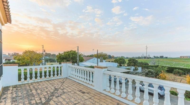 Sevilla - Sanlúcar la Mayor - 5000m2