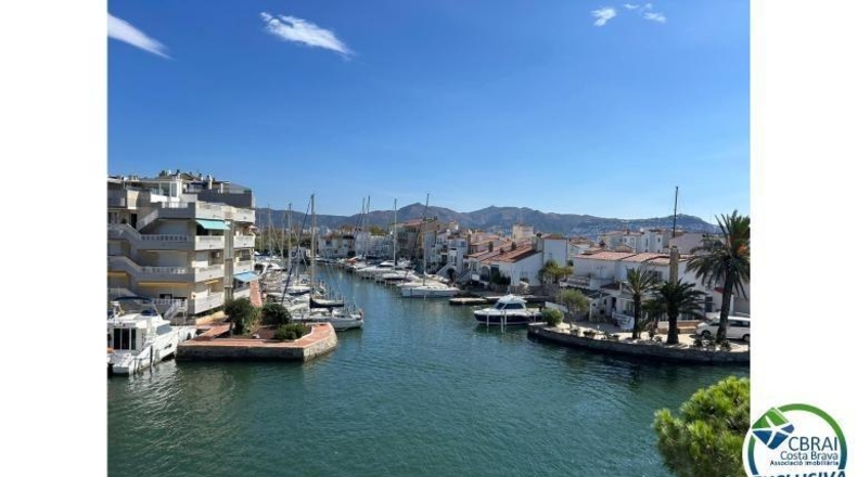 Girona - Кастельо-д'Эмпуриес - 85m2