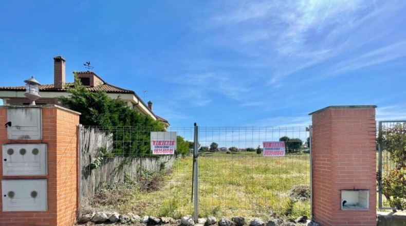 Вальядолид - Aldeamayor de San Martín - 819m2