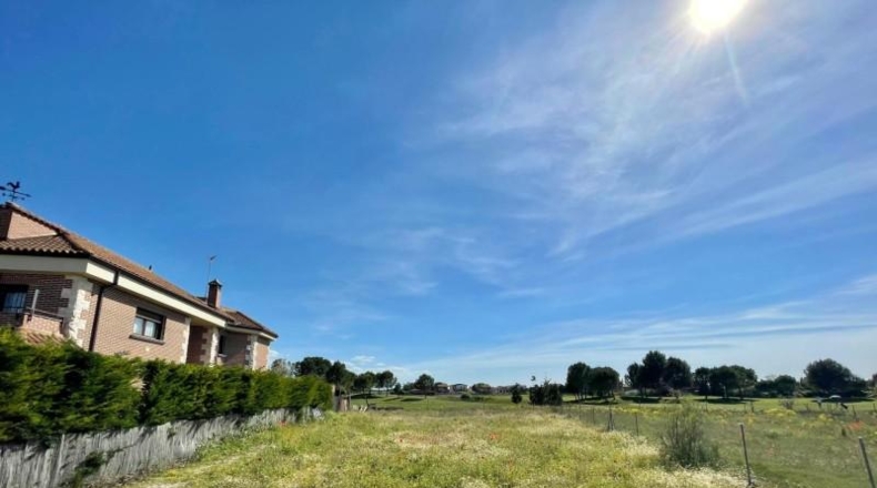 Вальядолид - Aldeamayor de San Martín - 819m2